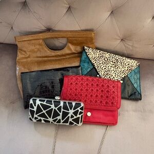 Bundle of 5 clutch purses